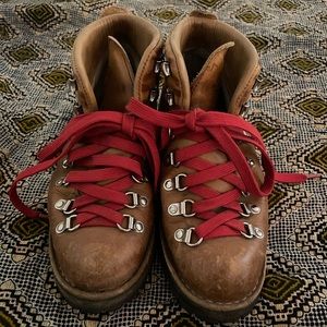 Danner Mountain Light Cascade